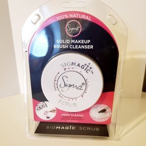 Sigma solid brush cleanser